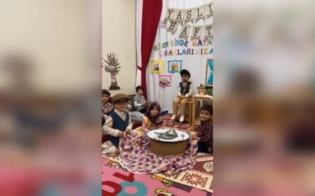 Miniklerden geçmişe yolculuk: Kostümlerle büyükanne ve büyükbaba oldular