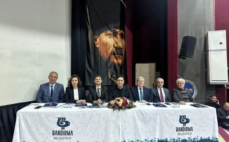 Bandırma Belediye Başkanı Dursun Mirza: 'Birlikte başardık, birlikte yürümeye devam edeceğiz'