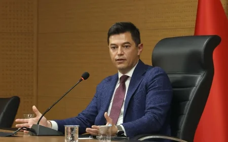 Acar Ünlü: 'Marmaris'in turizmde marka şehir olması için birlikte hareket etmeliyiz'