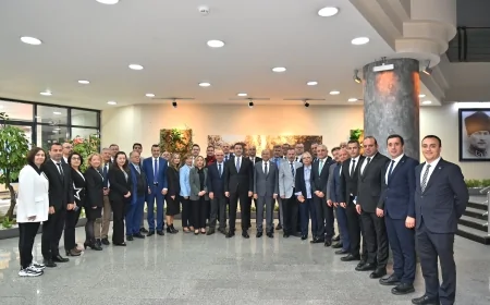 Balıkesir Büyükşehir Belediye Başkanı Ahmet Akın: 'Tüm ilçelerde adım atmadık mahalle bırakmadık'