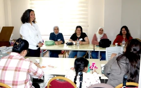 Bayraklı'da annelere özel 15 haftalık eğitim programı başladı: 'Sağlıklı toplum, sağlıklı nesillerle mümkün'