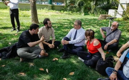 İzmir Büyükşehir Belediye Başkanı Cemil Tugay: 'Gençlerin yanındayım, korkuya yer yok'