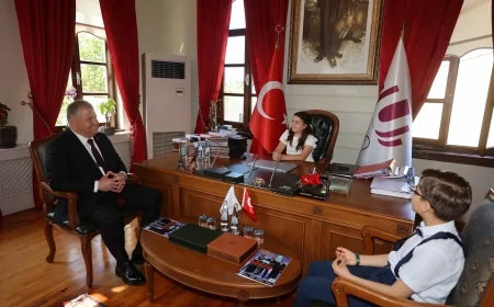 Urla’da 23 Nisan coşkusu: Minik başkanlar çevre ve sosyal projelerini açıkladı