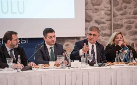 Cemil Tugay'dan kentsel dönüşüm uyarısı: 'Riskli binalarda oturmaya izin vermeyeceğiz'