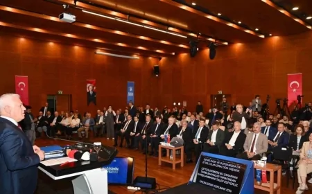 Mustafa Bozbey: 'Komaya Giren Bursa Büyükşehir Belediyesi'ni Elektroşokla Hayata Döndürdük'