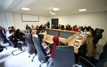 Denizli'de Gebe Düve Desteği Başvuruları İçin Bilgilendirme Toplantısı Düzenlendi