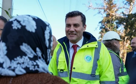 Ferdi Zeyrek: 'Muradiye, yılların ihmalinden kurtulup dev yatırımlarla anılacak'