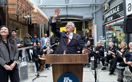 Bandırma’da 'Yalnız Değilsiniz' Sergisiyle Yaşlılar Haftası'na Sanat Dolu Bir Dokunuş