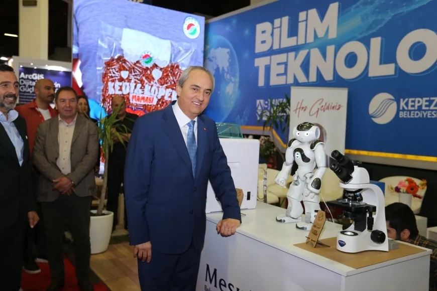 Bilimden yapay zekaya, glutensiz gıdadan çiçek tasarımına: Kepez Belediyesi City Expo Fuarı’nda ilgi odağı oldu