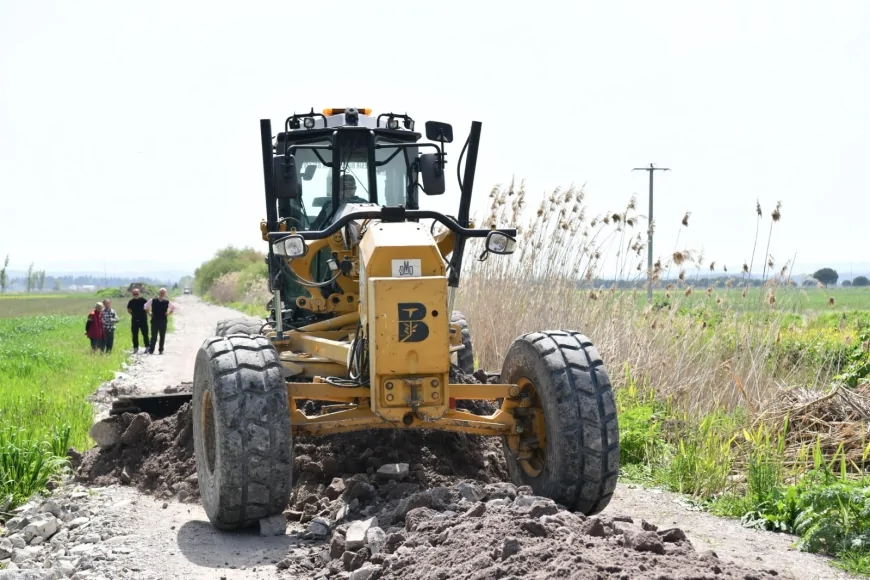 Balıkesir Büyükşehir Belediye Başkanı Ahmet Akın, kırsal mahallelere verdiği sözü tutuyor: Halalca arazi yolunda çalışmalar başladı