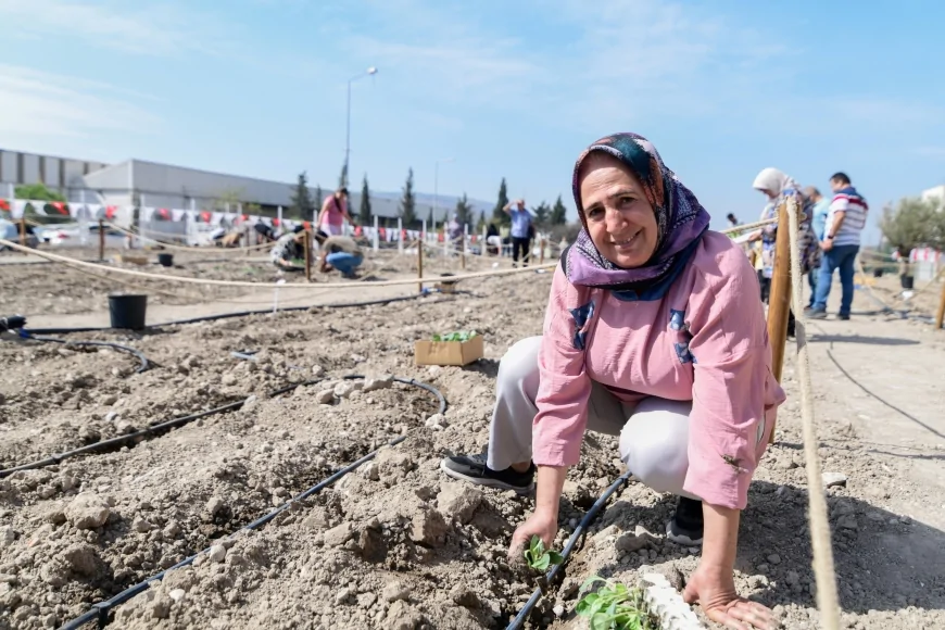 Bornova’da ‘Asfalt Kokulu Yıl’: Rekorlar, Dijital Atılımlar ve Yeşil Dönüşümle Yeni Bir Dönem Başladı