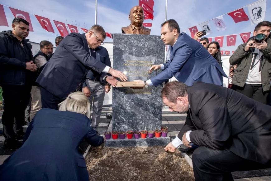 Bornova’da ‘Asfalt Kokulu Yıl’: Rekorlar, Dijital Atılımlar ve Yeşil Dönüşümle Yeni Bir Dönem Başladı