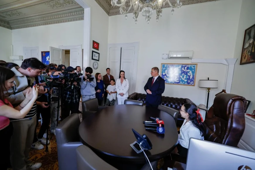 12 yaşındaki Derin Taş başkanlık koltuğuna oturdu: 'Geri dönüşüm ve doğa için daha çok çalışmalıyız'