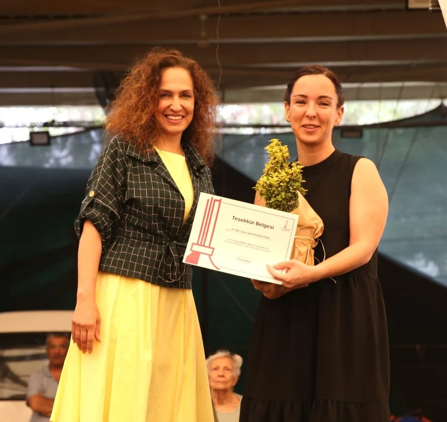 Karşıyaka’da 22’nci Çiçek Festivali Başlıyor: Bostanlı Pazar Yeri Renk Cümbüşüne Sahne Olacak