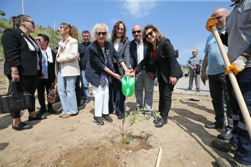 Karşıyaka’da 2200 Zeytin Fidanı Toprakla Buluştu: 'Yeşeren Umutlarımızın Simgesi Oldu'
