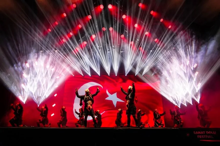 Manisa’da İlk Kez Düzenlenen Fotoğraf Maratonunda Festivalin Coşkusu Karelere Taşındı