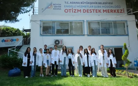 Tıp Fakültesi öğrencilerinden otizmli çocuklara destek: 'Ailelerin deneyimlerini dinlemek bizim için çok değerliydi'