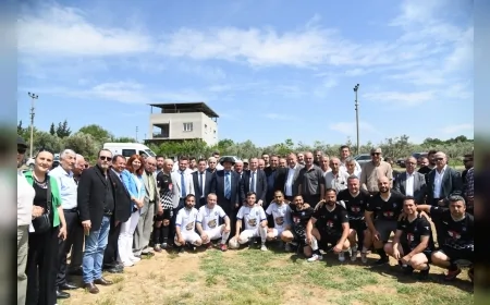 Yunusemre'de vefa ve hizmet buluştu: Yasin Halat Parkı ve Şaban Nişli Sahası açıldı