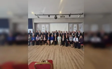 Bornova’da düzenlenen bölge toplantısında katılımcı yerel yönetim için yol haritası belirlendi