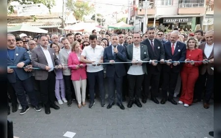 Emiralem Çilek Festivali 15. kez kapılarını açtı: Binlerce kişi, konserler ve çilek lezzetiyle buluştu