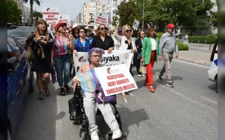 Karşıyaka Kent Konseyi 20. yıl kutlamalarında dayanışma ve katılım mesajı verdi