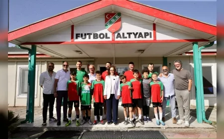 Karşıyaka Başkanı Ergüllü’ye destek sözü: Yıldız Ünsal’dan Play-Off öncesi moral ziyareti
