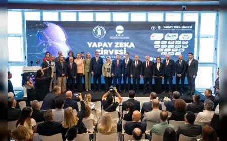 İzmir Büyükşehir Belediye Başkanı Cemil Tugay: 'Yapay zekâ ile ilgili bir strateji belgesi hazırlıyoruz'