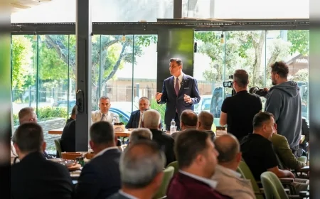 Ferdi Zeyrek’ten otobüs kooperatiflerine net uyarı: ‘Şikayetler devam ederse sistem sona erer’