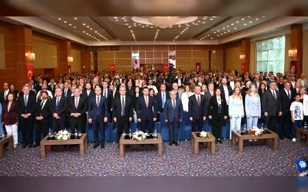 Özgür Özel Kuşadası’nda Otizmli Ailelere Seslendi: 'Gözünüz Arkada Kalmasın, CHP Var'