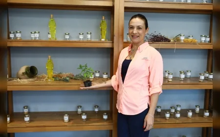 Efes Tarlası Yaşam Köyü’nden Buca’ya fideli destek: 'Dayanışma ile halkın sofrası büyüyecek'