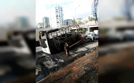 Servis Otobüsü Elektrik Arızası Nedeniyle Küle Döndü