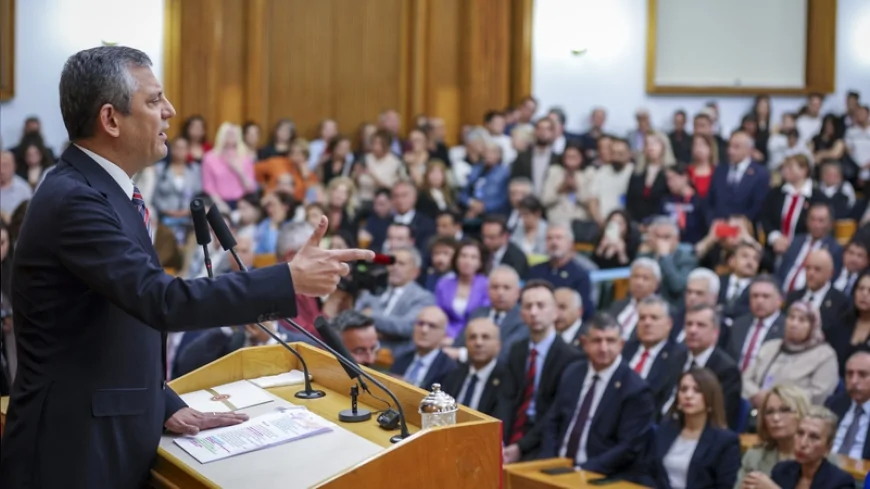 Cumhuriyet Halk Partisi Genel Başkanı Özgür Özel, partisinin TBMM Grup toplantısında gündem hakkında açıklamalarda bulundu.
