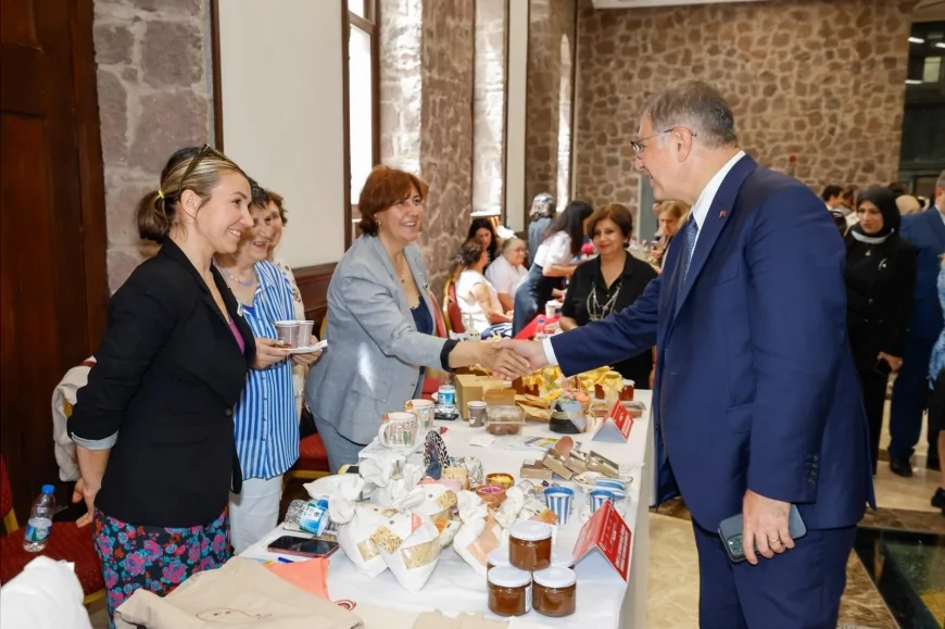 Cemil Tugay: 'Toplumsal cinsiyet eşitliğini yaşamın her alanına yaymak için kararlıyız'