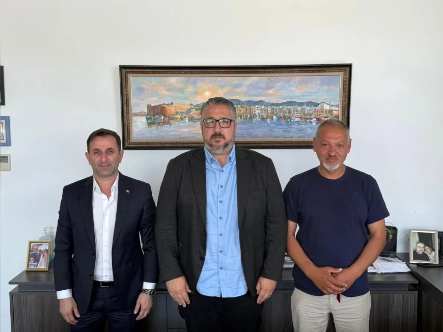 Girne'de engelli gençlere akülü araç desteği: Dünya Gençlik Konseyi'nden anlamlı ziyaret