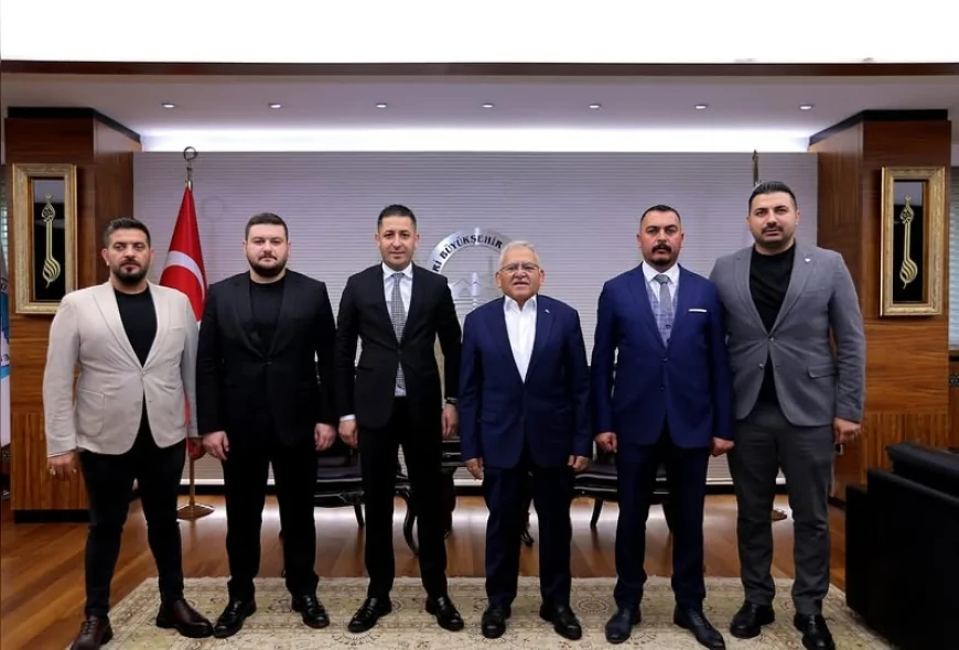 Kayseri’de STK ve Kurumlarla Yoğun Temas: Memduh Büyükkılıç’tan ‘Birlik ve Ortak Akıl’ Mesajı