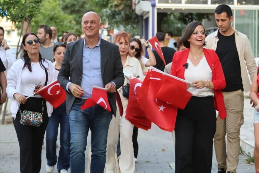 Karabağlar’da 19 Mayıs coşkusu binlerle buluştu: 'Güneşi zapt edeceğiz'