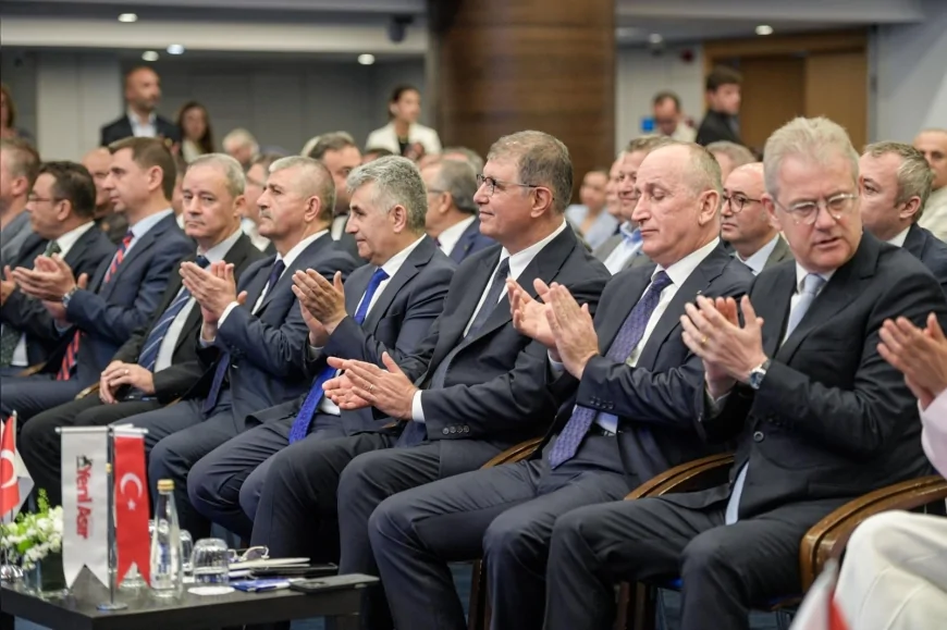 İzmir’de 880 bin konut risk altında: Cemil Tugay'dan kentsel dönüşüm için 6 kritik öneri