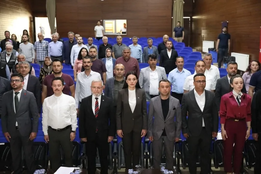 365 belediye temsilcisi Manisa’da toplandı: '2026’da program bütçeye geçiş süreci başladı'