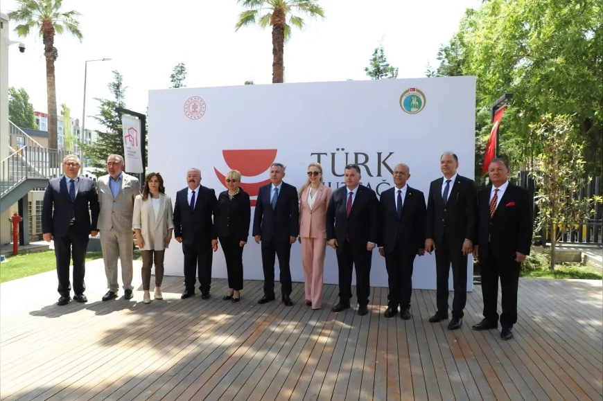 İzmir’de Türk Mutfağı Haftası başladı: Asırlık tarifler, coğrafi işaretli lezzetlerle buluşuyor