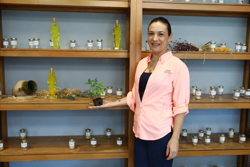 Efes Tarlası Yaşam Köyü’nden Buca’ya fideli destek: 'Dayanışma ile halkın sofrası büyüyecek'