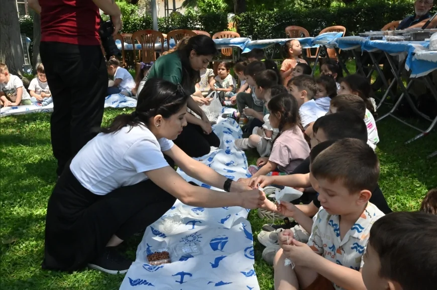 Manisa’da Peçeteye Sarılı Tohumlarla Yeşil Bir Gelecek İçin Yürüyüş Başladı