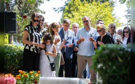 İzmir’in efsane başkanı Ahmet Piriştina vefatının 21. yılında kabri başında anıldı