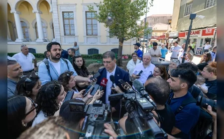 Cemil Tugay’dan yerel yönetim vurgusu: 'Yetkiler artırılmazsa sorunlar çözülemez'