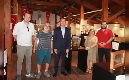 Antik Ege'nin izleri cam ve seramikle yeniden hayat buldu: Efes'te açılan sergi sanatseverlerle buluştu