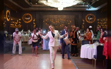 Zümra Tanrıverdi " Hem sahnede hem ticarette güçlü bir kadın"