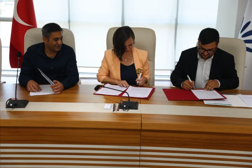 Karabağlar'da Roman girişimciliğine yeni protokol ile destek: 'İstihdam olanaklarını artıracağız'