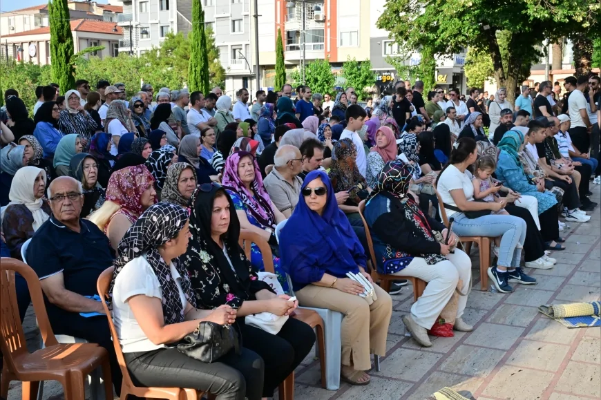 Manisa Büyükşehir Belediye Başkanı Ferdi Zeyrek’e Binlerce Kişiden Duygusal Veda