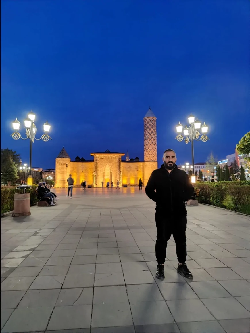 Ferhat İncekan Kimdir ?