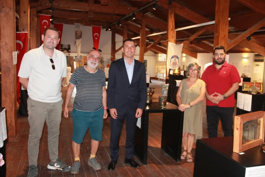 Antik Ege'nin izleri cam ve seramikle yeniden hayat buldu: Efes'te açılan sergi sanatseverlerle buluştu