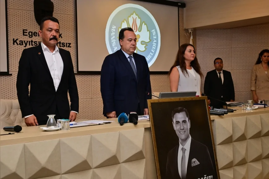 Başkan Dutlulu, Zeyrek’in Ardından İlk Meclis Toplantısında Duygulandırdı: 'Ferdi Başkan’ın Bizi İzlediğini Biliyoruz'